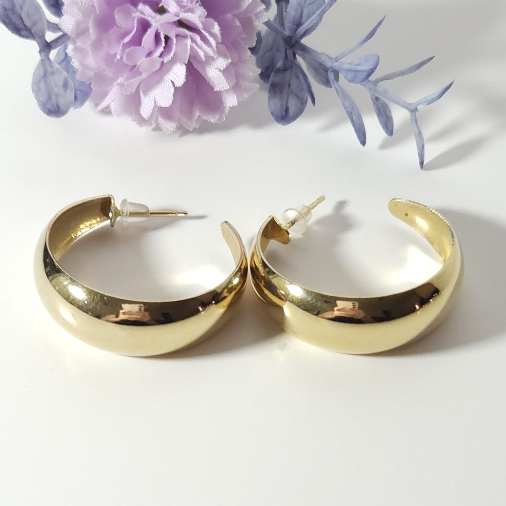 Vintage Gold Hoop Earrings - Picture 6 of 7